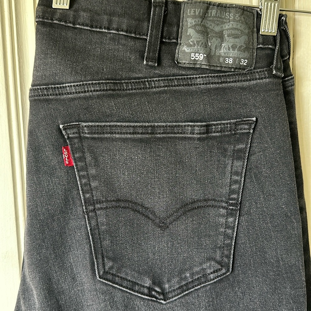 Levi’s 559 Black Jeans Size 38x32
